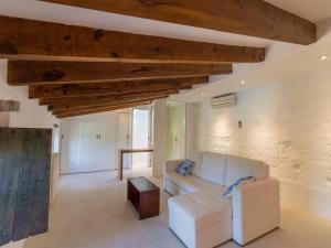 Es Rafal with Mountain Views