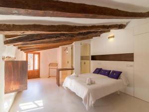 Es Rafal with Mountain Views