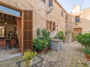 Spacious Xiclati Villa with Pool