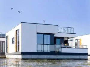 Hausboot am Saaler Bodden, Ribnitz-Damgarten - Kölzow