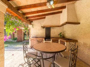 Es Sestadors with Fenced Pool