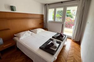 Apartment Maslinica 774b