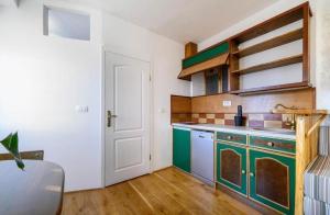 Apartments with WiFi Sibenik - 23803