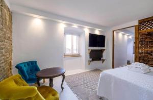 Apartments with WiFi Sibenik - 23803