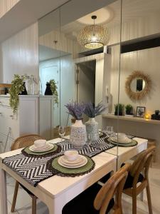 Casa Alia at Coast - near MOA, US Embassy, PICC, WTC