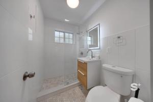 Modern 1-BD Miami Apt Gym, BBQ, Free Parking