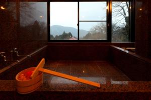Hakone Hot Spring, A beautiful house that has been fully renovated in 2024 for one group per day!箱根温泉BBQ日の出を望む貸切邸宅贅沢を独り占め