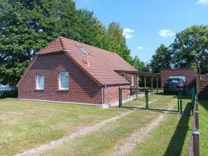 Holiday home with 2 bedrooms - Halbemond