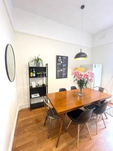 Bondi Retreat - House just moments to the Beach