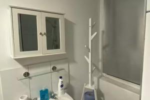 Cosy 2 Bed House - Sleeps 3 Parking & Garden