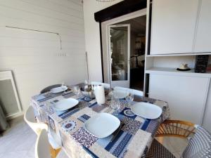 Villa T3 Mezzanine avec Climatisation - 6 Personnes - Parking - Saint-Pierre-La-Mer - FR-1-795-60