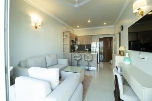 Posh 1BR Apartment In Gurugram With Club Facilities