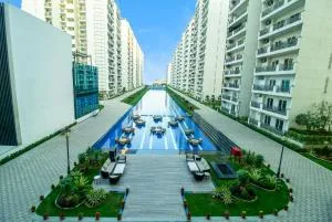 Posh 1BR Apartment In Gurugram With Club Facilities - Bhundsi