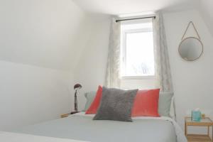Amazing location in Saint John 2 Br Modern Parking