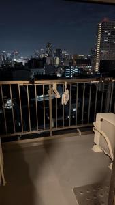 8 min to USJ and 4 min to Umeda by train convenient and comfortable local stay605