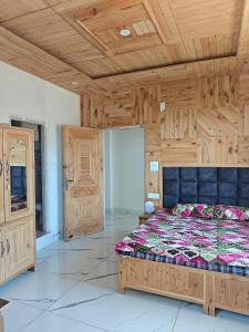 COZY HEAVEN HOME STAY DALHOUSIE-Near Fortune Park ITC Karelanu