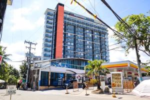 LA Condo Staycation at West Jones Residences