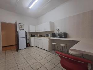 3 Pauw Street - 8 guests