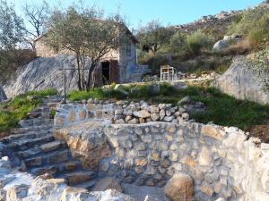 Chalets Remote cottage with valley views : photos des chambres