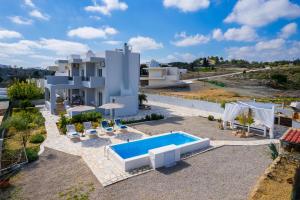 Calm and Joy Summer House