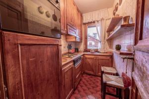 Cortina City Center Alpine Apartment with Private Garage