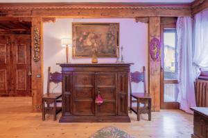 Cortina City Center Alpine Apartment with Private Garage