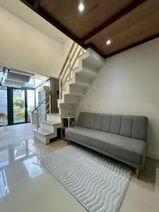 Stellar house with back garden - Menganti