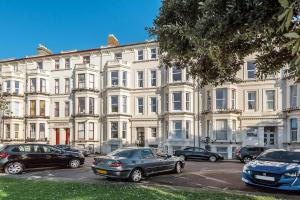Modern 3-Bed Apartment Near Southsea Beach