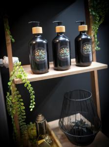 Ô Spa Privatif - Luxury Suite - JACUZZI-SAUNA-NETFLIX-FISHSPA-SERVIETTES-PEIGNOIRS-SANDALES-CAFE