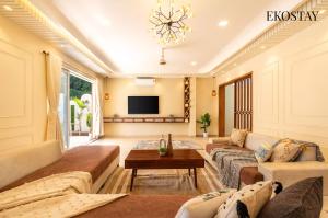 EKOSTAY - Azure Villa