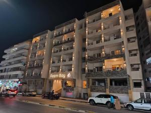 شقه بإطلالة ساحرة فيو بحر مباشر ـ العوام مرسى مطروح