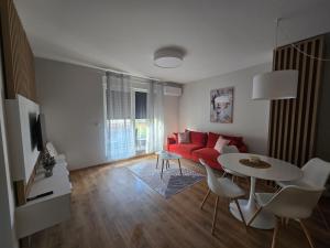 Sunny lux apartman II