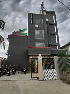 Hotel Mirana - 乞拉朋齐