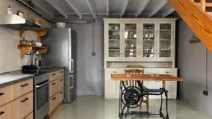 Villa Hermes, Spacious Getaway in Mytilene - Skála Loutrón