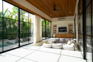 Villa Anjani - Tranquil 2BR Private Pool Near Seminyak & Canggu