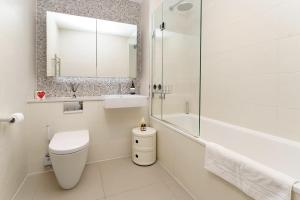 Kings Cross Pad by condokeeper