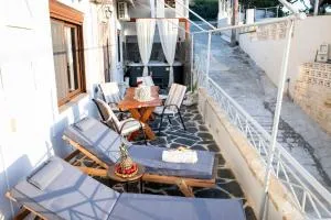 Kleopatra Deluxe Apartment with Jacuzzi - Áyios Ioánnis