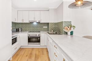 Leafy Oasis- Sunset and Mountain View,2 Bed, 2 Ensuite, Close to CBD