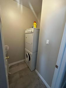 Premium 2-bed Condo Uptown Saint John Parking Coff