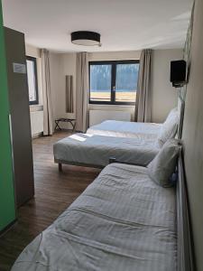 Hotels Auberge du chateau de Joux : photos des chambres