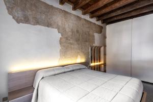 Luxury Apartment on Piazza Erbe