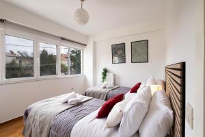 Miele Two Bedroom Apartment in Marousi