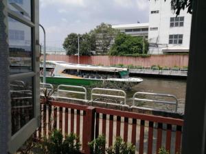 Baan Chay Klong, Canal side Classic Home 2BRs