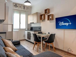 Savona Old Town - Free Park - Cruises 10 mins