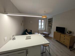 Appartements Appartement dans le quartier medievale proche centre-ville ! : photos des chambres