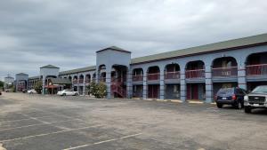 Americas Best Value Inn Frost Bank Center