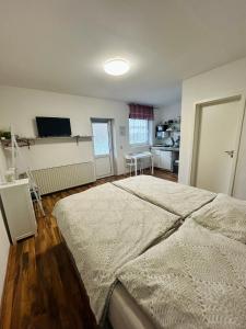 EasyStay#1 Cozy Studio in Kliniknähe, mit Netflix,Küche & Bad