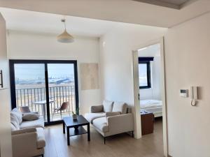 Dubai Starts Here with amazing apartment with walking distance to Metro
