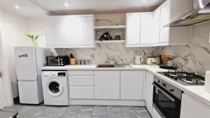 Cosy Home near Central London - 提伯利