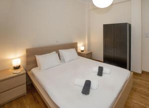 Modern Rental with Cozy Charm by GHH